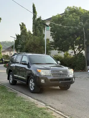 Toyota Land Cruiser 4.6 V8 VX-R 2013 Gray