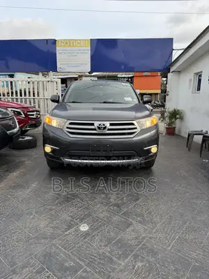 Toyota Highlander Limited 2012 Gray