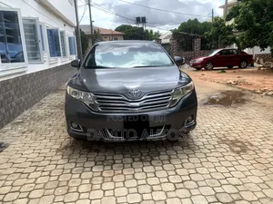 Toyota Venza LE 2010 Gray