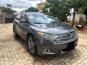 Toyota Venza LE 2010 Gray