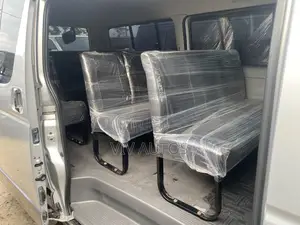 Toyota HiAce 2010 Silver