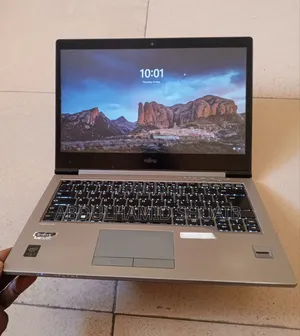 Laptop Fujitsu Lifebook U745 8GB Intel Core i5 SSD 256GB