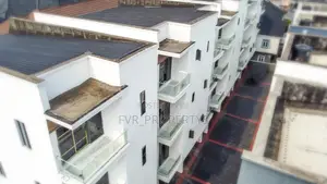 5bdrm Penthouse in Chervon, Chevron for rent