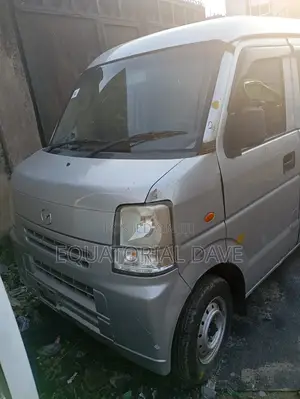 Suzuki APV Minibus 2010 White