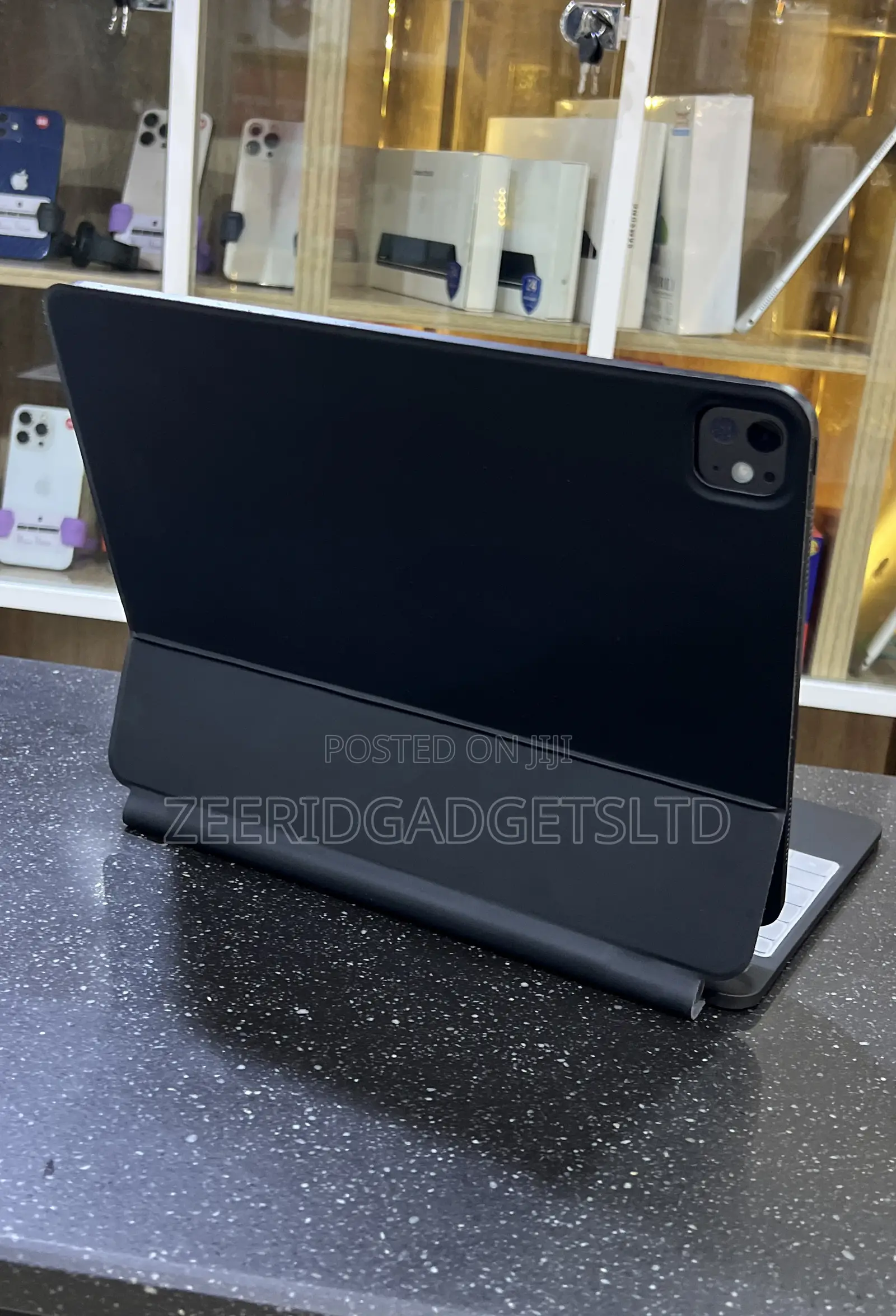 Apple iPad Pro 13 (2025) 256 GB Gray