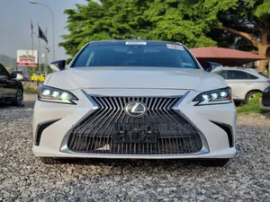 Lexus ES 350 Luxury FWD 2019 White