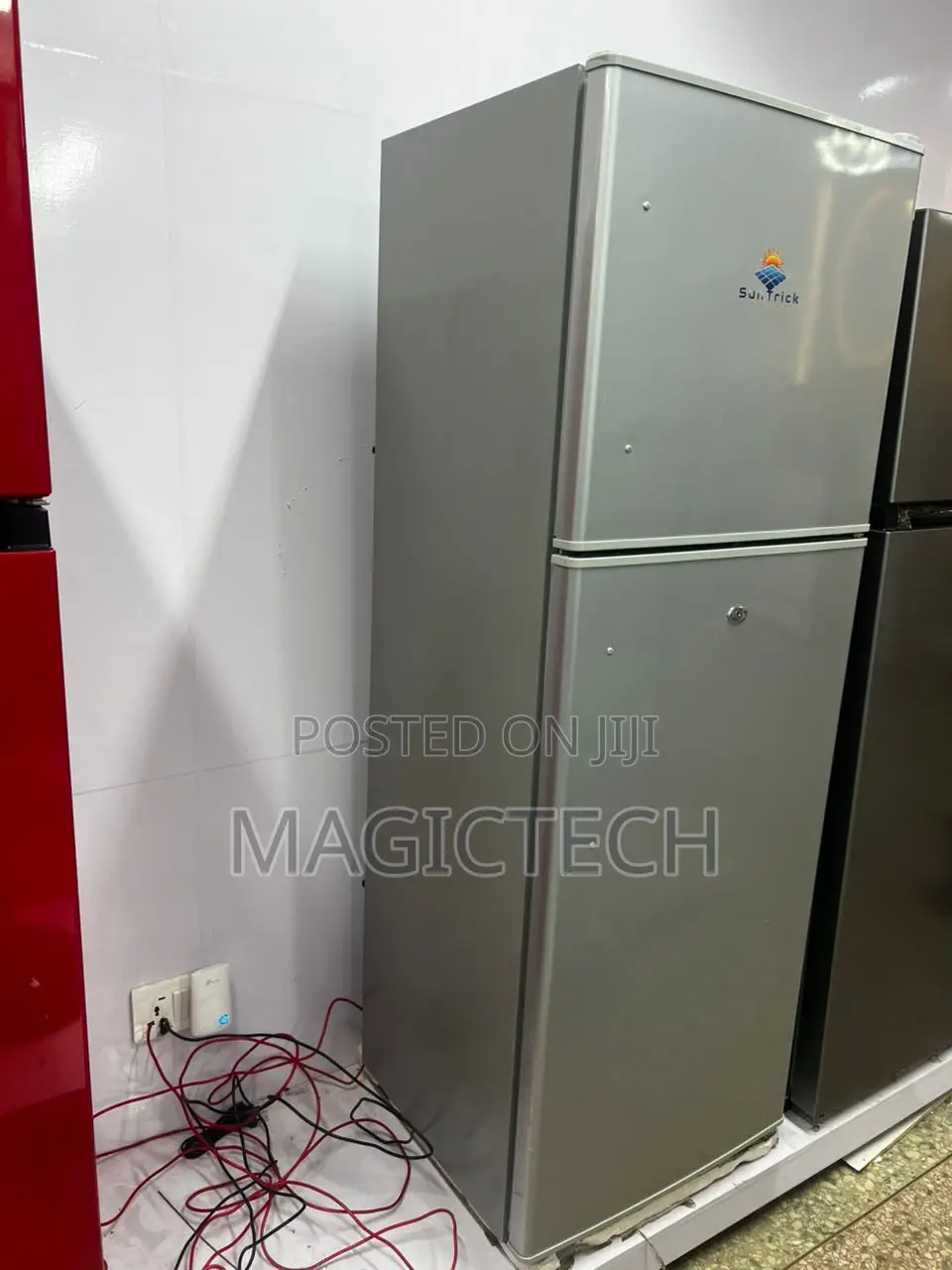 Suntrick Solar Fridge With Inbuilt Battery Solar Panel 210l