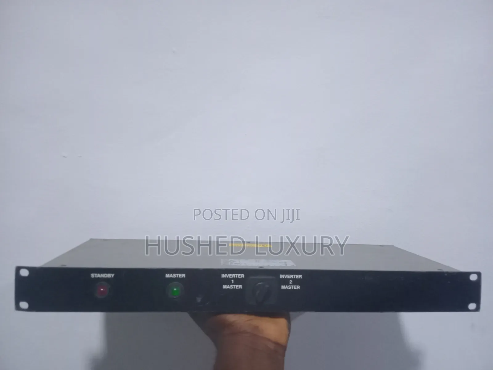 Dual Ups Controller for Servers and Computer