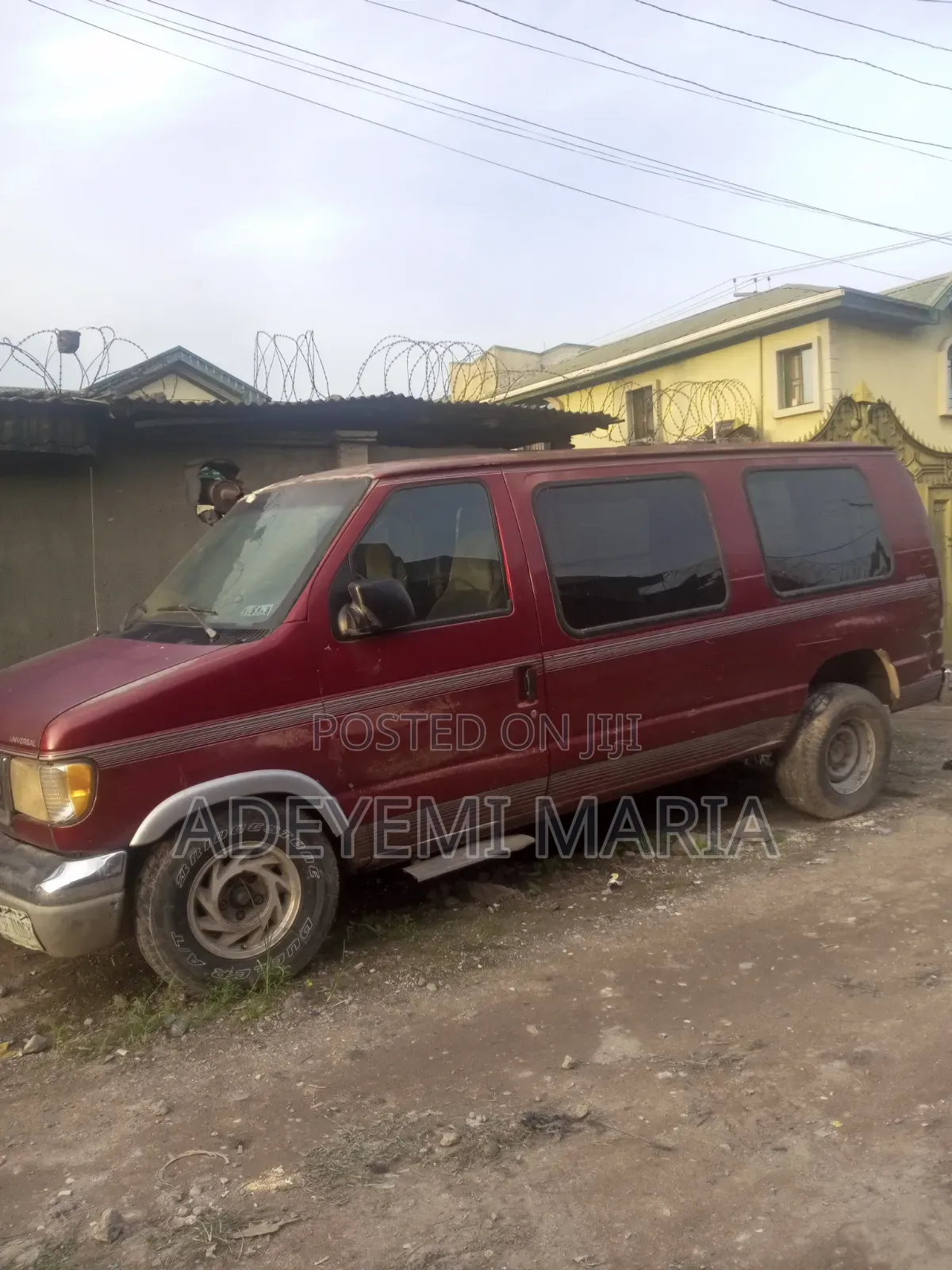 Ford E250 2006 Red