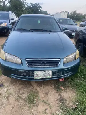 Toyota Camry LE 4dr Sedan (2.4L 4cyl 5M) 2002 Green
