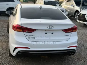 Hyundai Elantra Limited Sedan FWD (2.0L 4cyl 6A) 2017 White
