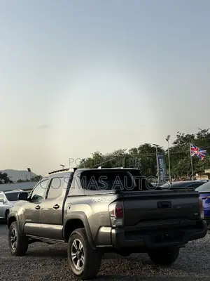 Toyota Tacoma 2024 Black
