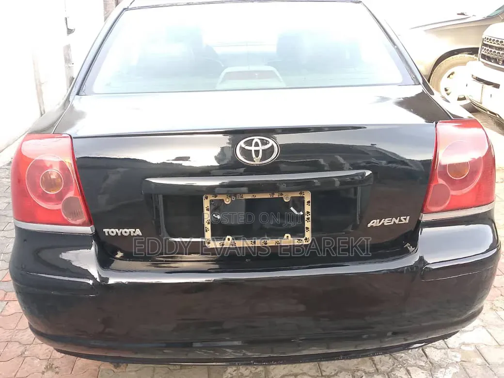 Toyota Avensis 2005 Black