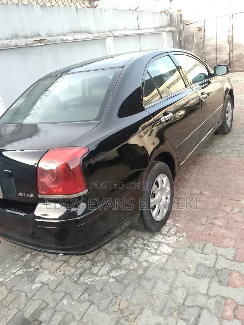 Toyota Avensis 2005 Black