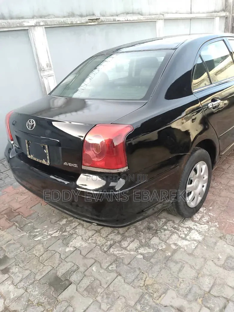 Toyota Avensis 2005 Black