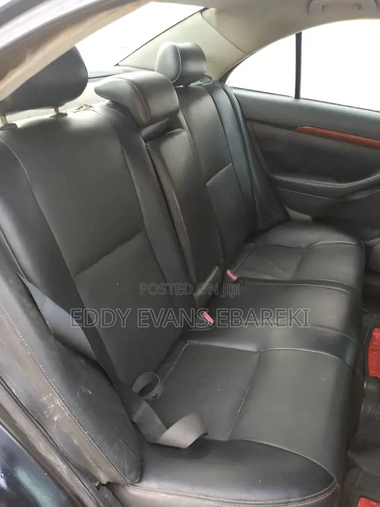 Toyota Avensis 2005 Black