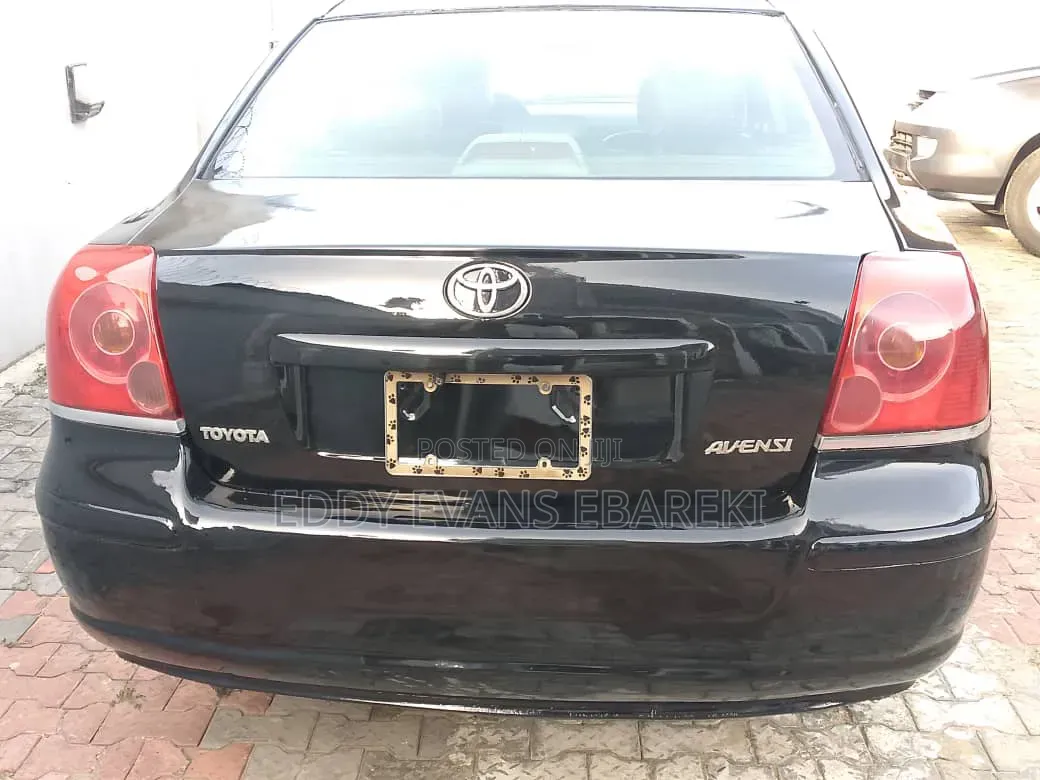 Toyota Avensis 2005 Black