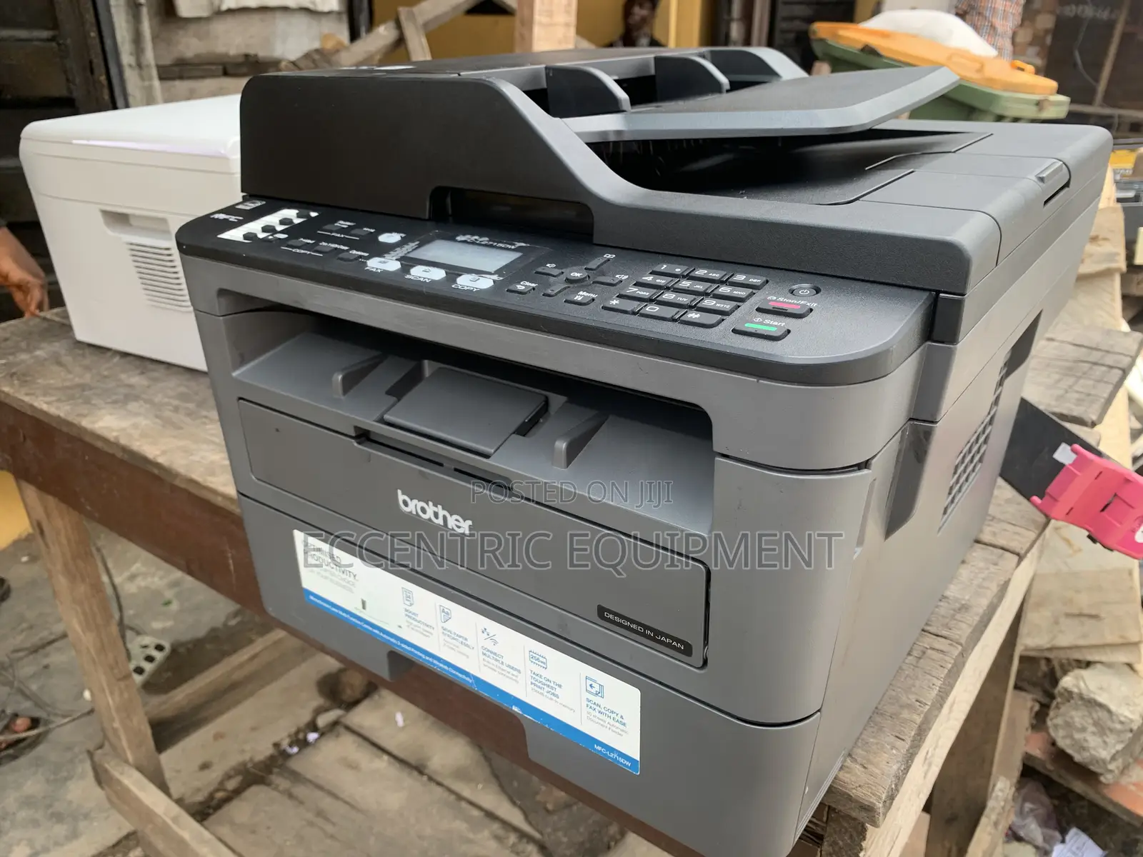 Brother MFC L2710dw Photocopier