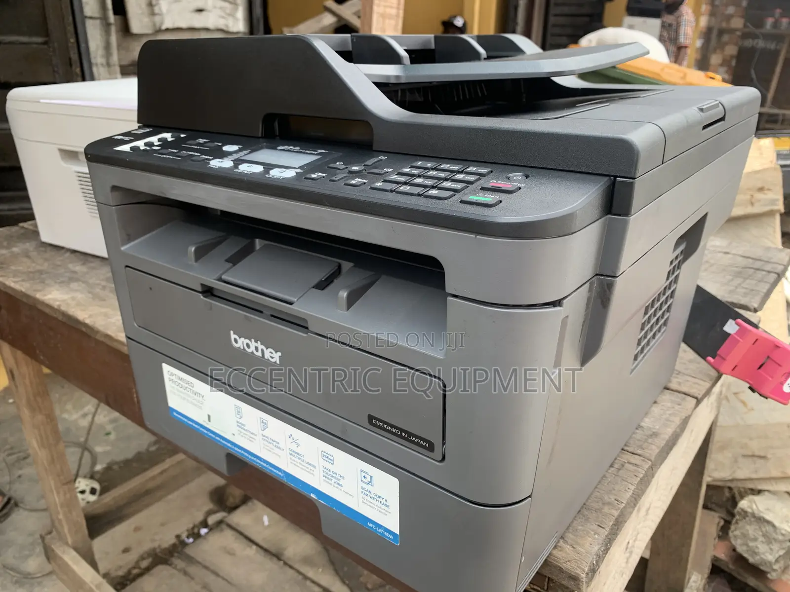 Brother MFC L2710dw Photocopier