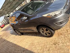 Hyundai Tucson SE AWD 2015 Gray