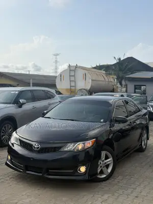 Toyota Camry SE 4dr Sedan (2.5L 4cyl 6A) 2013 Black
