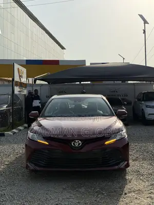 Toyota Camry XLE V6 (3.5L V6 8A) 2019 Red