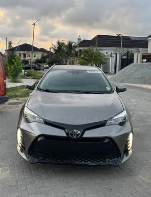Toyota Corolla SE 4dr Sedan (1.8L 4cyl CVT) 2017 Gray