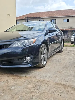 Toyota Camry SE 4dr Sedan (2.5L 4cyl 6A) 2014 Blue