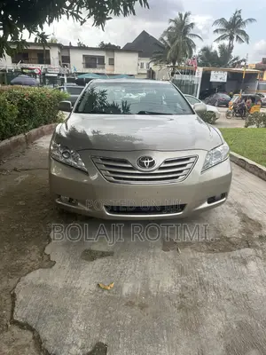 Toyota Camry 2008 Gold