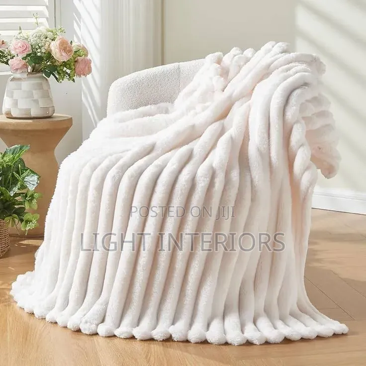 White / Cream Colour Fur Fluffy Blanket