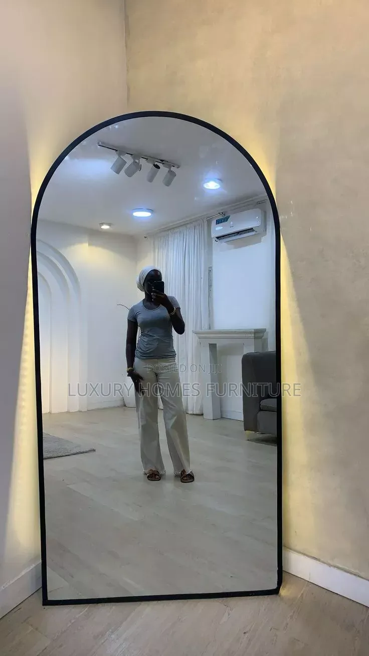 Quality Wall Mounted Mirror