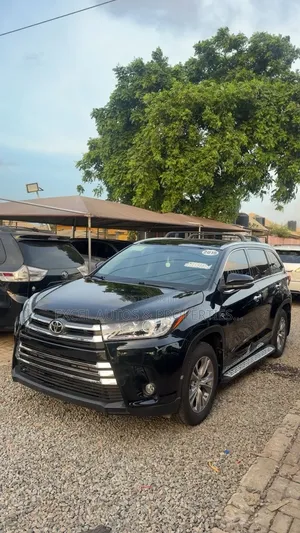 Toyota Highlander XLE 4dr SUV (3.5L 6cyl 6A) 2015 Black