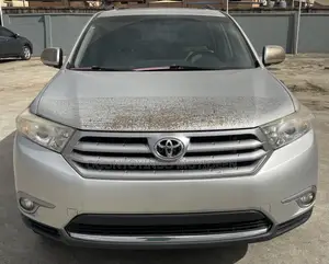 Toyota Highlander 2012 Silver