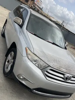 Toyota Highlander 2012 Silver
