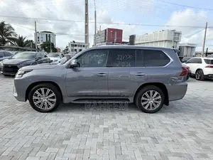 Lexus LX 570 AWD 2017 Gray