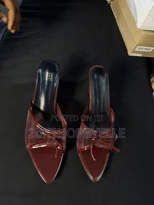 New Trending Burgungy Kitten Heels