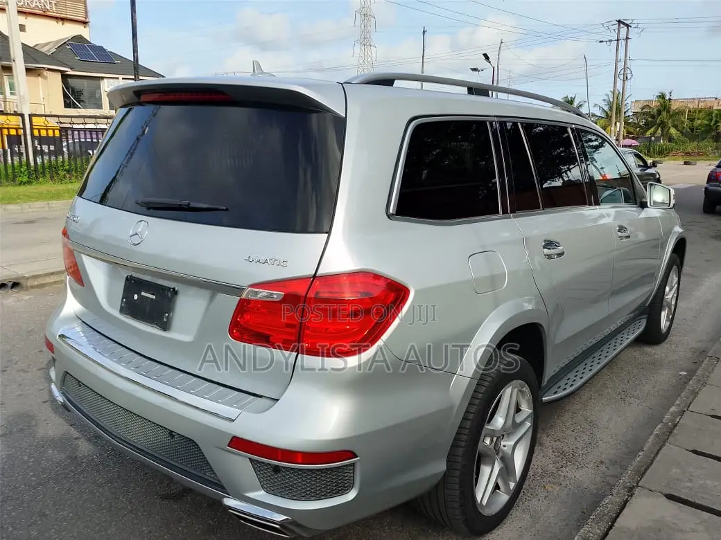 Mercedes-Benz GL-Class 550 2016 Silver