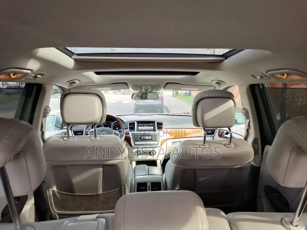 Mercedes-Benz GL-Class 550 2016 Silver