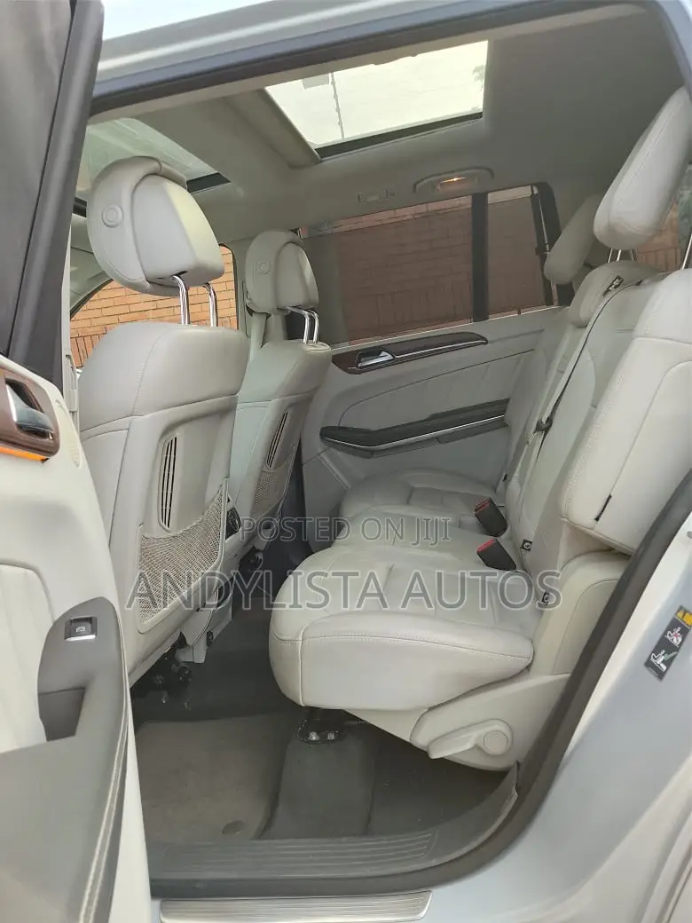 Mercedes-Benz GL-Class 550 2016 Silver