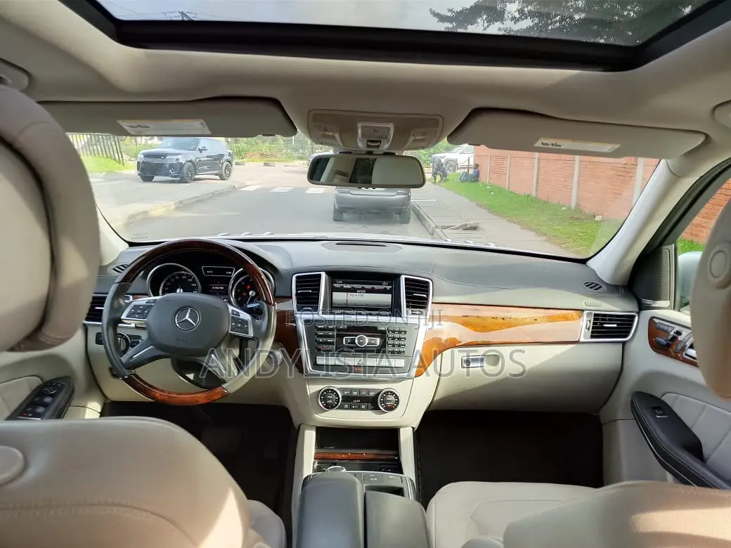 Mercedes-Benz GL-Class 550 2016 Silver