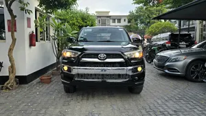 Toyota 4-Runner SR5 Premium 4dr SUV 4WD (4.0L 6cyl 5A) 2014 Black