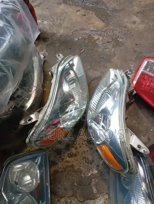 Toyota Matrix 2005 Front Head Lights Set or Anyside Is Available,