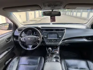 Toyota Avalon XLE FWDSedan (3.6L 6cyl 6A) 2016 Gray