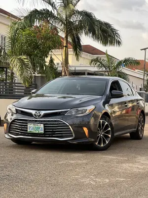 Toyota Avalon XLE FWDSedan (3.6L 6cyl 6A) 2016 Gray