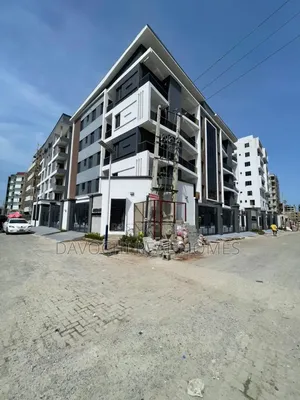 4bdrm Apartment in Lekki Phase 1 for sale