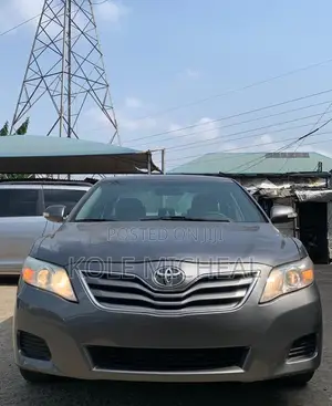 Toyota Camry 2010 Gray