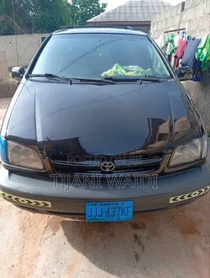 Toyota Sienna XLE 1999 Black