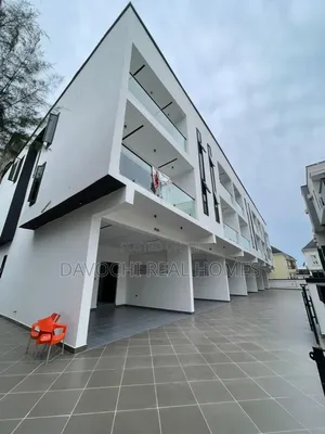 4bdrm Duplex in Ikota for sale