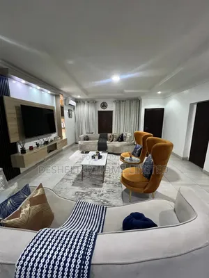 3bdrm Shared Apartment in Tpdc Building, Lekki for rent