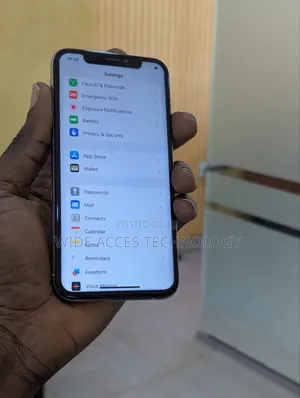 Apple iPhone X 64 GB White